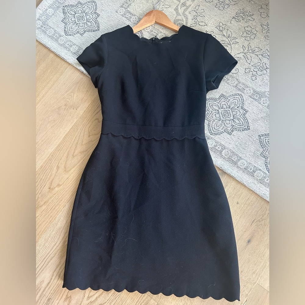 Size 0 Black Scalloped Mini Club Monaco Dress